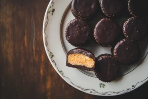 What does Jaffa Cake taste like?